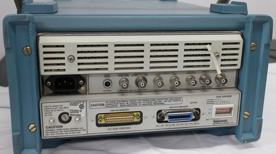 Tektronix 497P 100Hz-7GHz Spectrum Analyzer one item only From JAPAN Used item - Image 4 of 4