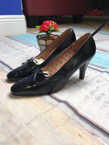 Pappagallo Pumps SIZE 7 N Black Leather Square Pointy toe Heels - Picture 8 of 8
