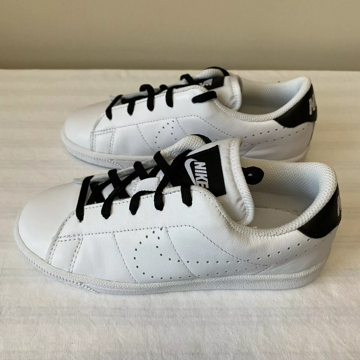 nike tennis classic prm
