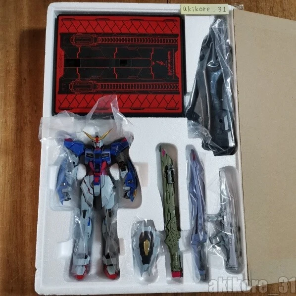 Figura de acción Metal Build Destiny Gundam primer modelo 2013 Bandai Foto 2 de 4