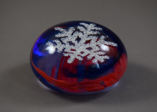 Caithness Snowflake Paperweight Festive Treasures 2002 limited edition 116/150 - Picture 1 of 3