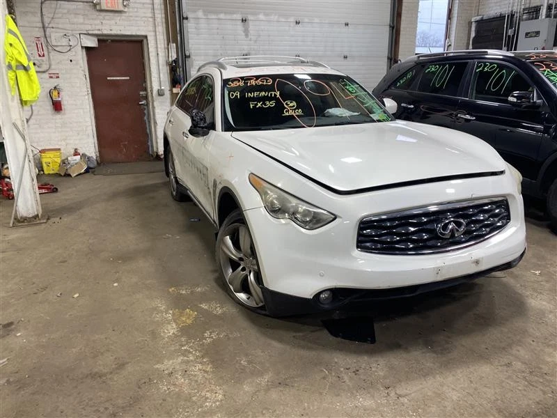 PLASTIC ENGINE COVER Infiniti FX35 2009 09 1263272 - Image 3 of 4