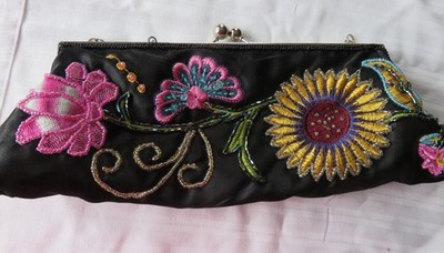 Vintage, schmale Damen Chenille Clutch mit Perlen-Stickerei, wie neu
