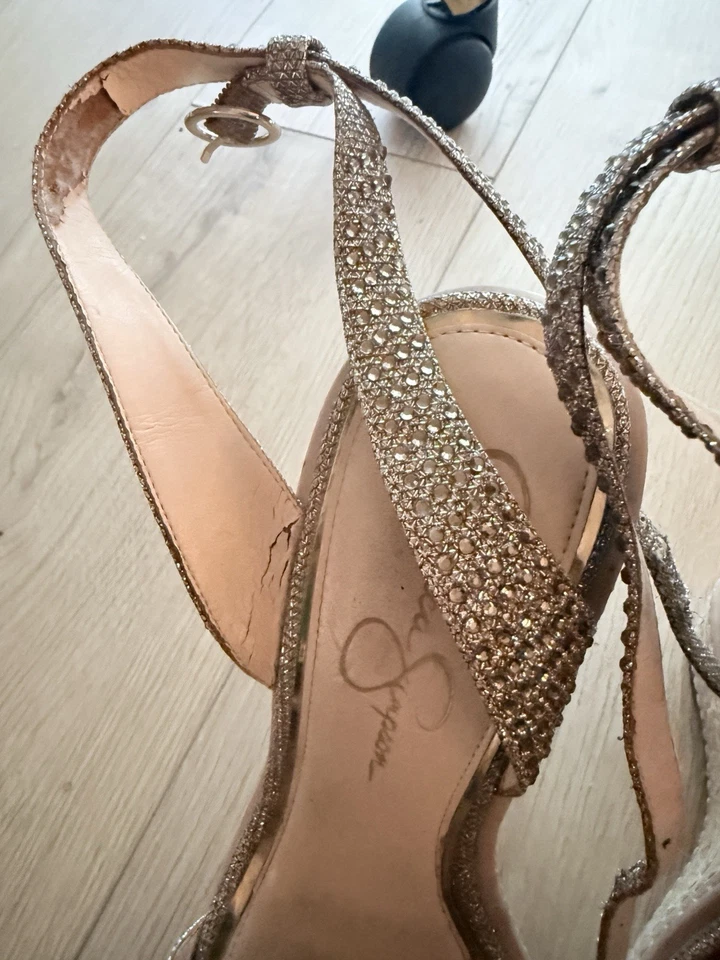 Jessica Simpson Estrás Dorado Mujer’s Tacones Altos Talla 9ish Muy Usados Foto 2 de 4