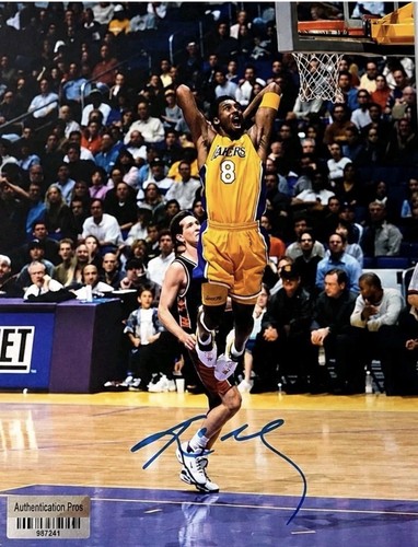 Kobe Bryant Signed 8x10 Photo LA Los Angeles Lakers Autographed w/ COA