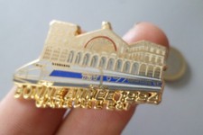 broche pin s train TGV Ballard  bonne année 1994 Gare de L Est Paris en bleu
