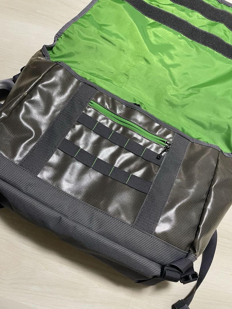 patagonia Black Hole Messenger 22L FLGN | eBay