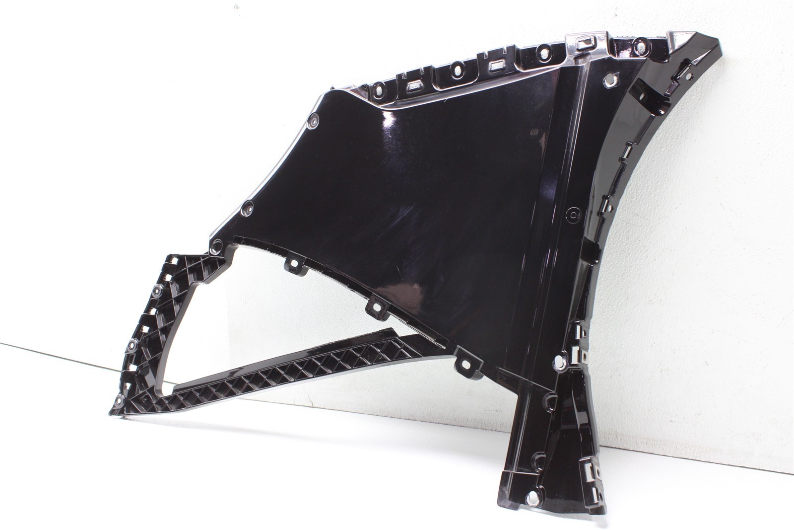 McLaren Artura 2025 Right Quarter panel trim