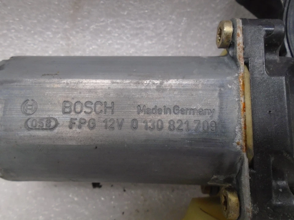 ОРИГИНАЛЬНЫЙ ДВИГАТЕЛЬ ПРАВОГО ОКНА ПЕРЕДНЕГО ПАССАЖИРА DK70447 1998-2002 MERCEDES E430 W210 - Изображение 4 из 4