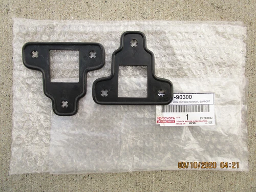 76 - 84 TOYOTA LAND CRUISER FJ40 BJ40 SIDE MIRROR ARM MOUNT RUBBER PAD QTY 2 NEW