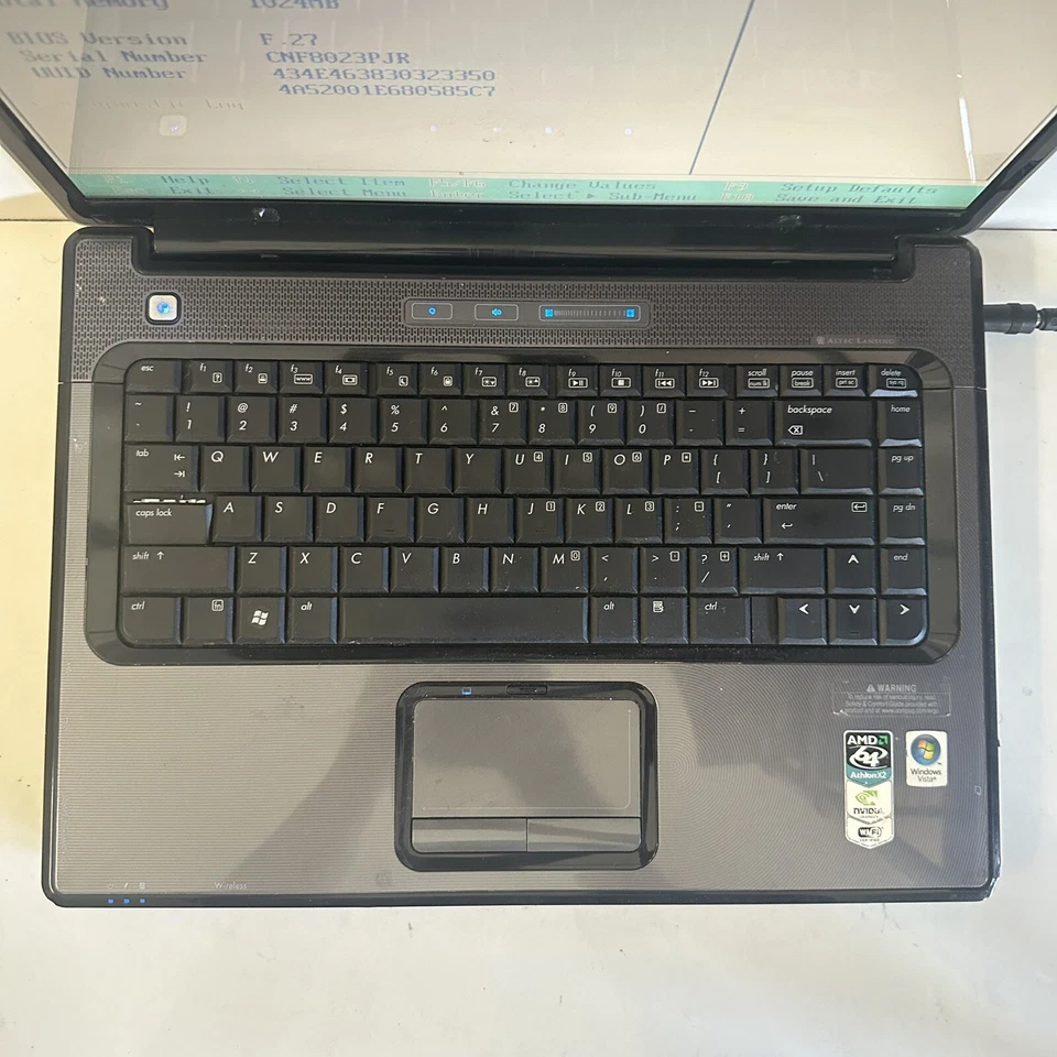 15,4” HP Compaq Presario V6700 V6719NR AMD Athlon 1 GB de RAM sin disco duro Foto 3 de 4