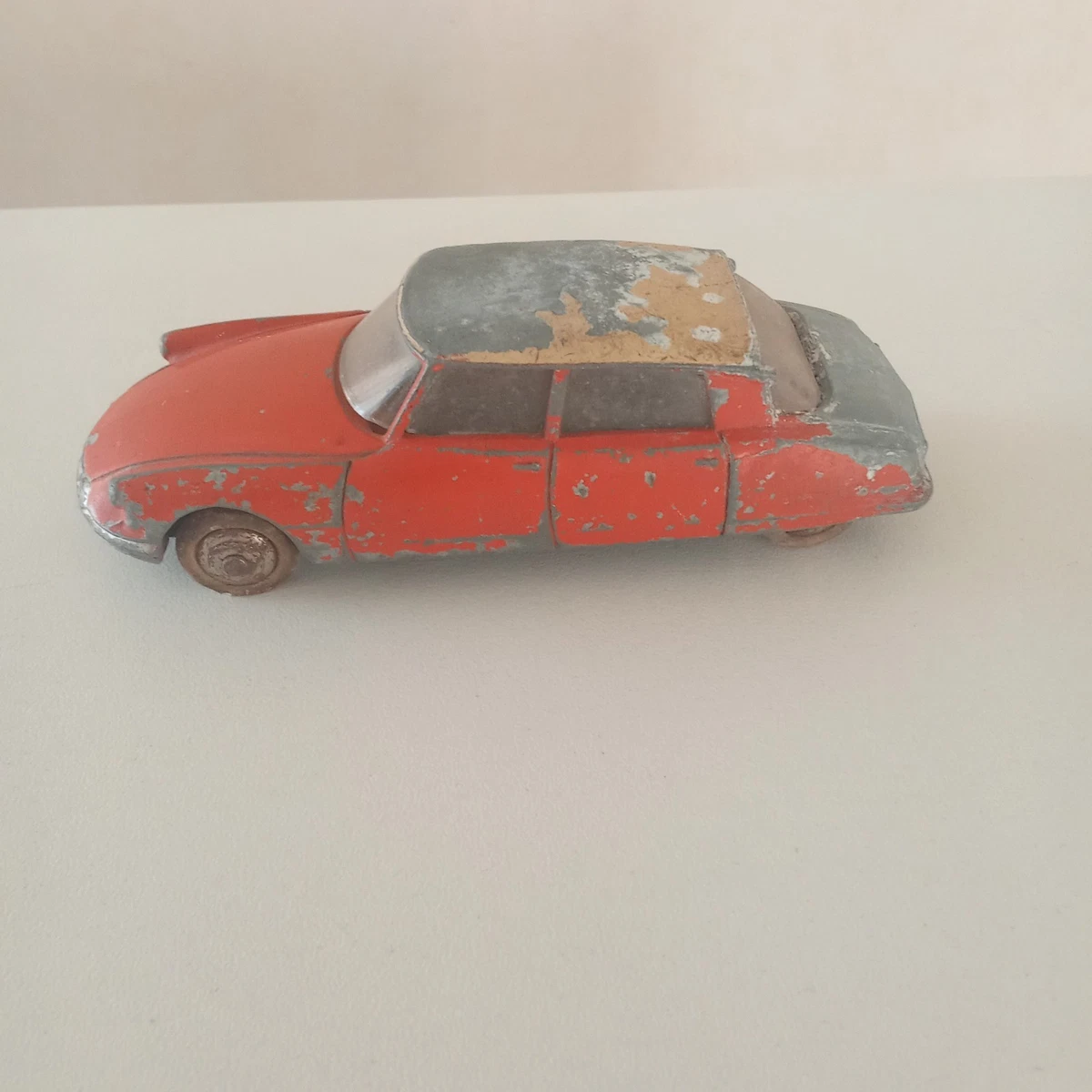 Dinky toy citroen ds 19 | eBay