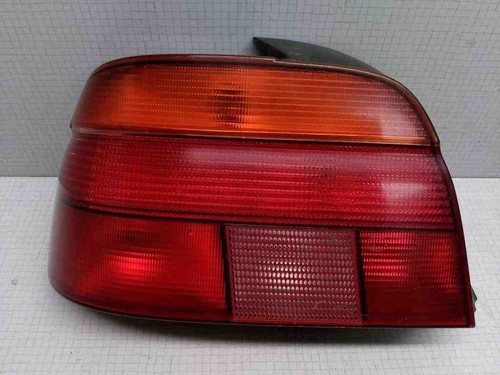 BMW 5 E39 Rücklicht hinten rechts 14603300 8358031 2.00 Petrol 110kw 32500835
