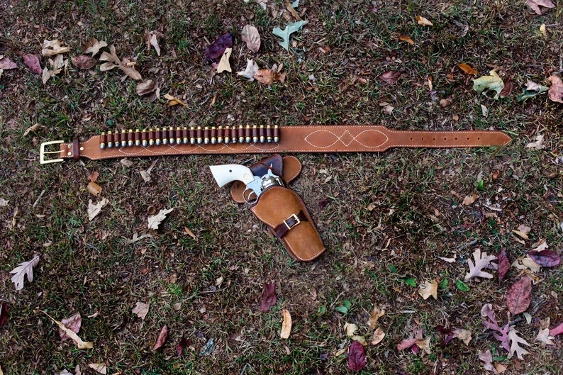 Clint Eastwood walk and draw belt and holster with metal liner in the holster - Image 2 of 4