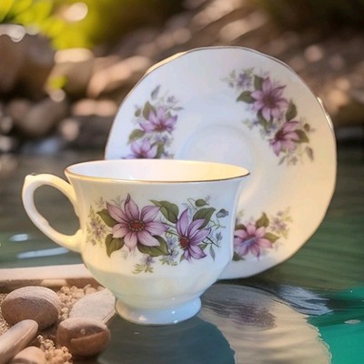Beautiful Queen Anne Tea  Gorgeous Tea Cup & Saucer England Bone China 1963