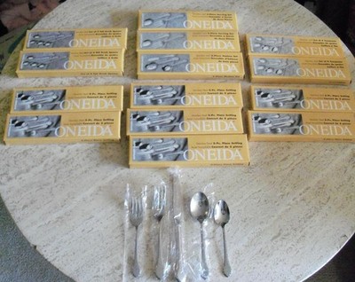 Wm A Rogers Deluxe Stainless Oneida Ltd Autumn Glow 63 Pcs NIB Service 8 + Srv
