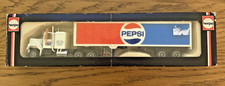 MO166 Herpa US Truck Pepsi Cola OVP 1:87 GMC General US Truck ( Shopworn Box )