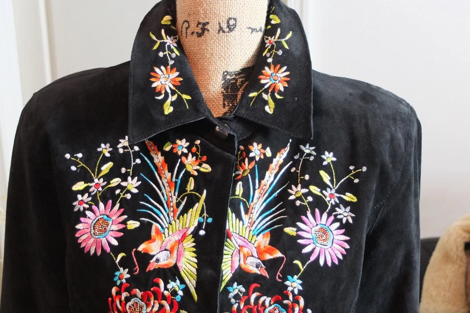 BLK FRIDAY-CYBER MONDAY ONLY/BOHO LUXE/AVANTI EMBROIDERED BLK. SUEDE/FREE SHIP2U - Image 2 of 4