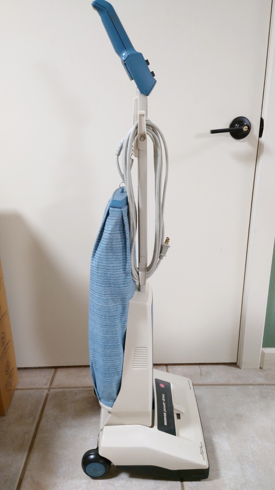 Vintage Hoover Concept One Self Propelled Vacuum Cleaner (Model U3315