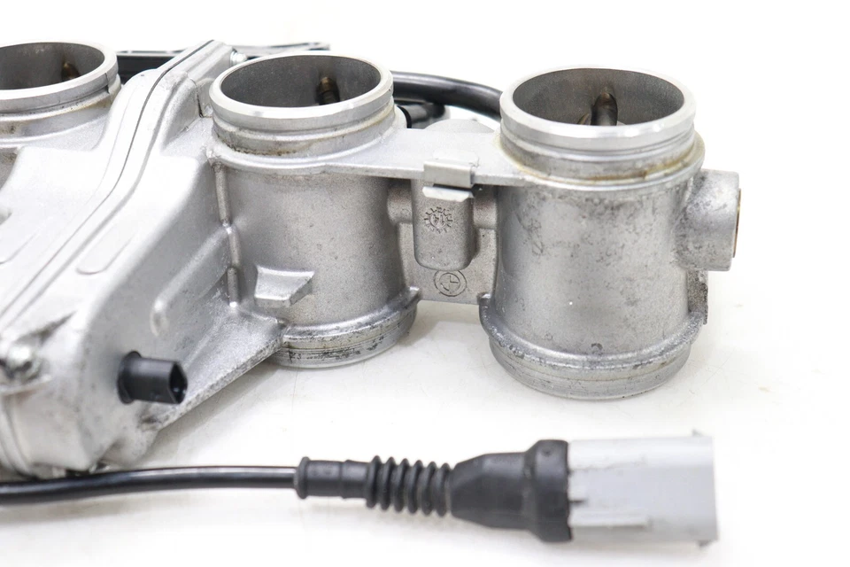 13-19 BMW S1000RR OEM THROTTLE BODY BODIES FUEL INJECTOR AIR INTAKE *7K MILES* - Image 4 of 4