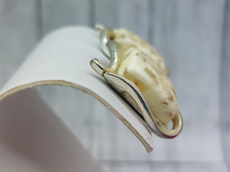 Pendientes de clip vintage firmados por CORO confeti Lucita bronceado Baggett tono dorado 1" Foto 3 de 4