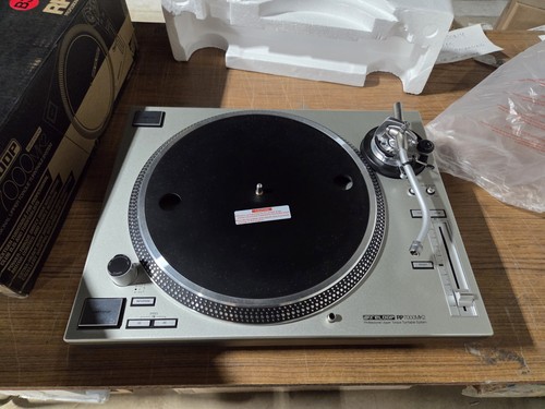 Reloop RP-7000 MK2 Upper Torque Turntable Manufacturer (B-Stock)