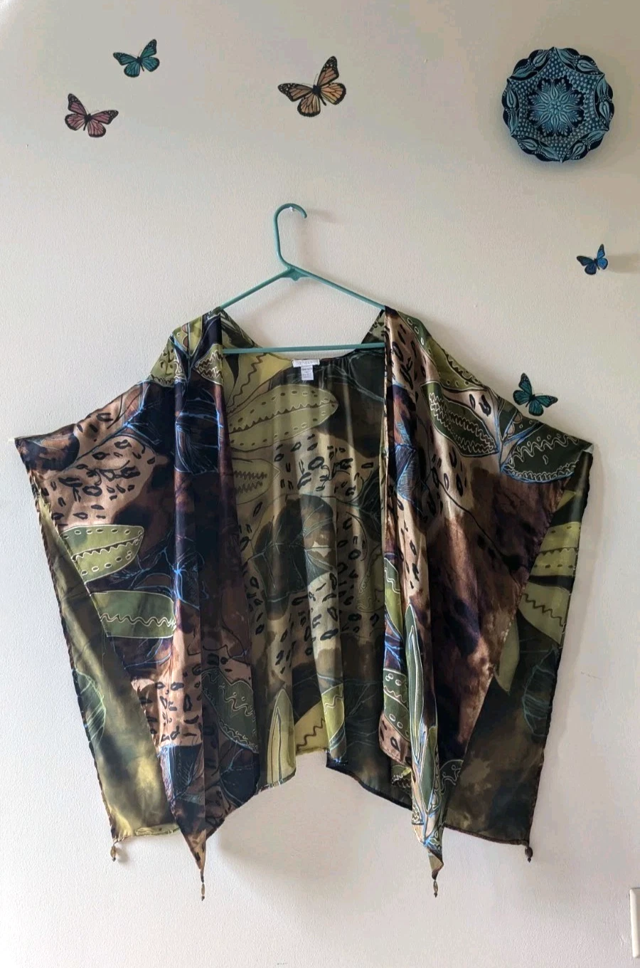 Vintage Chico's Rayon Blend Leaf Pattern Kimono Poncho Cape Shawl Top One Size
Opens in a new window