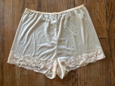 Vintage 1960s Vanity Fair Nylon Pillowtab Sheer Pettipants Slip Shorts Lace 11
