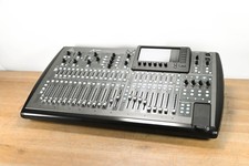Behringer X32 40-Channel Digital Mixing Conso...