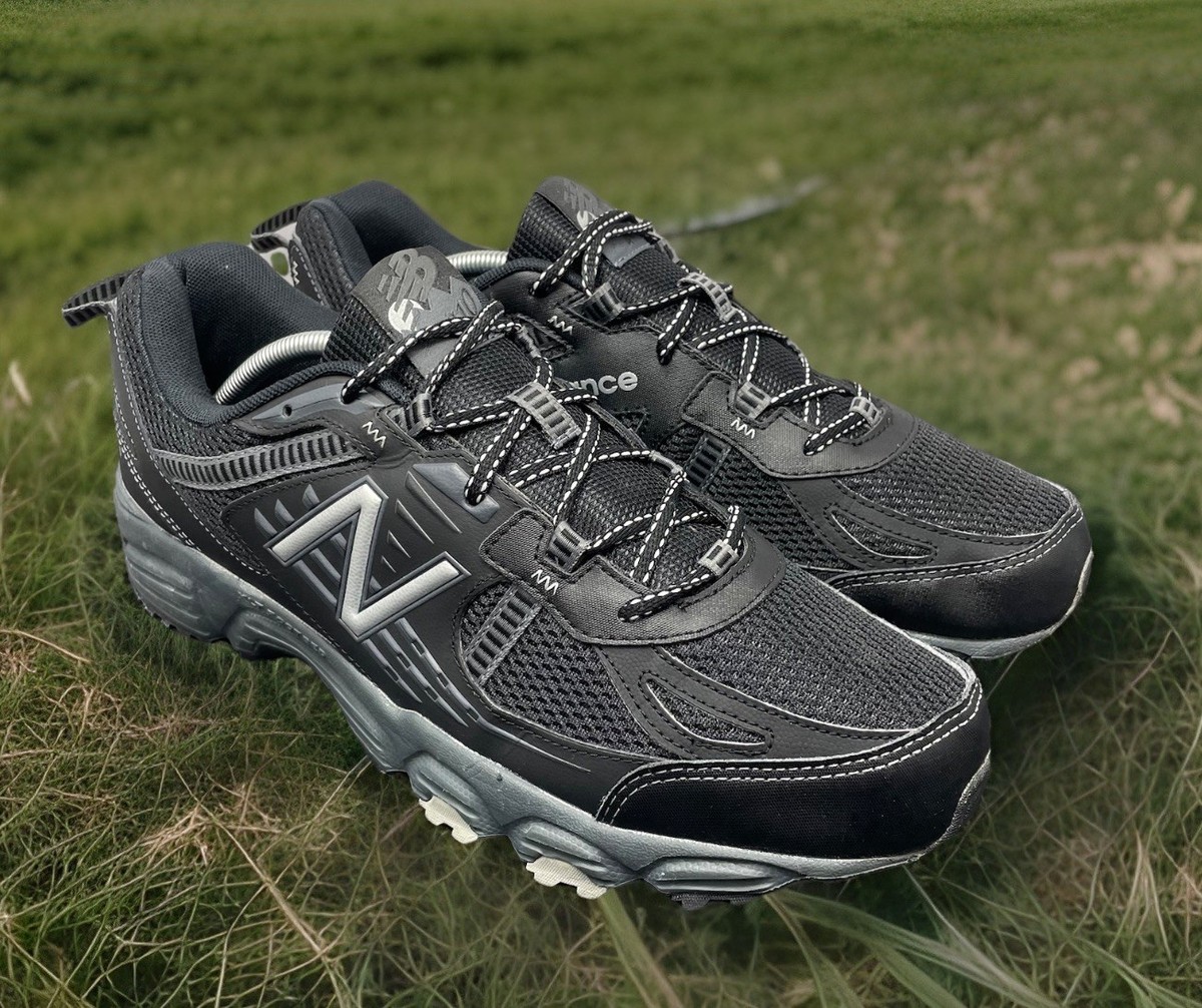 New Balance Black Trail Running Shoes Mens Size 11.5 Fast  display picture 1