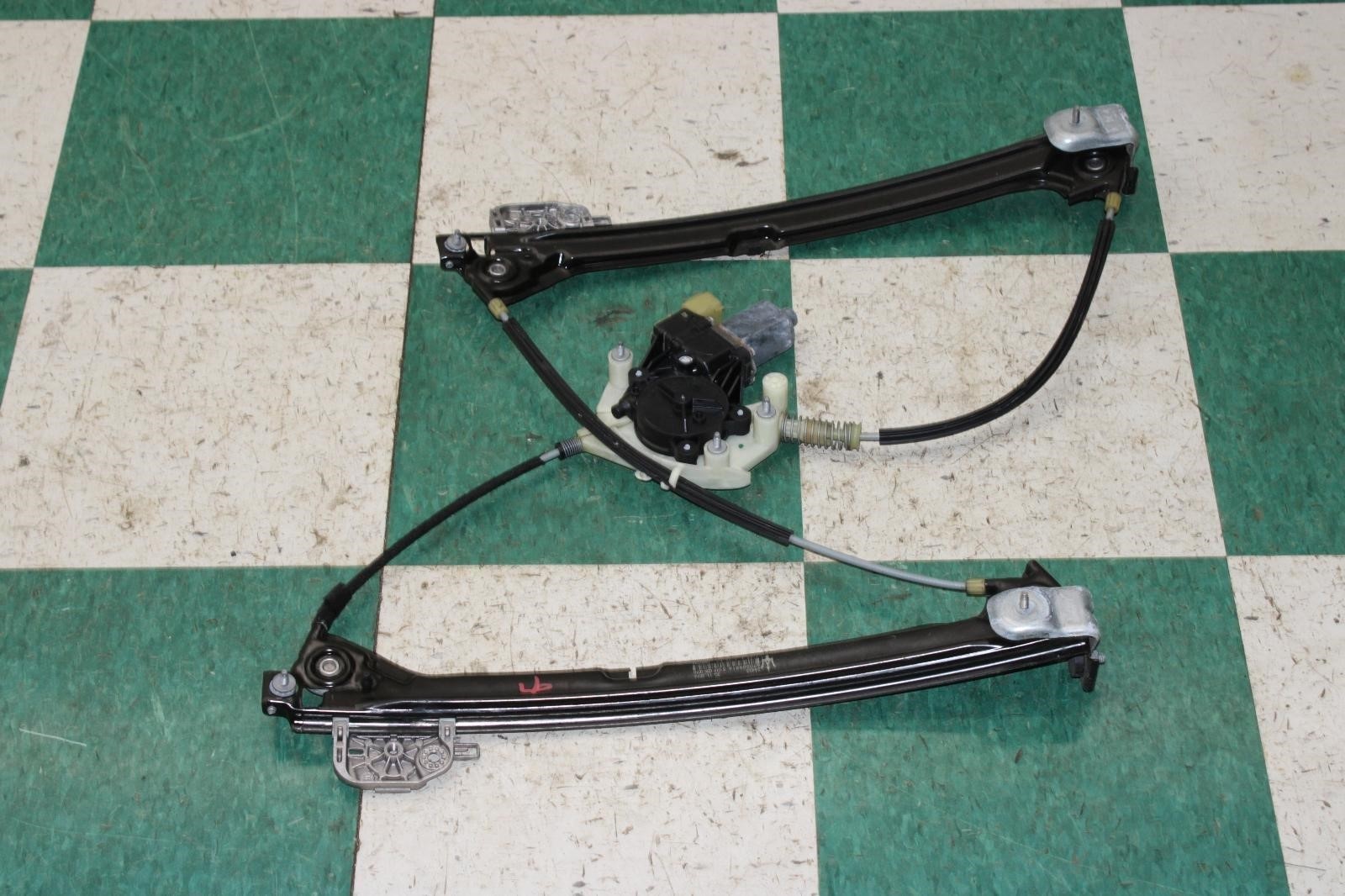 Maserati Ghibli 2014-2021 Front Left Window regulator