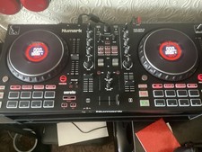Numark Mixtrak Platinum FX DJ