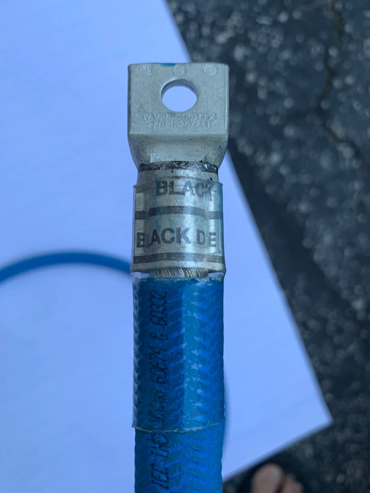 2/0 awg 8.75 Ft battery cable with compression terminals - Image 3 of 4