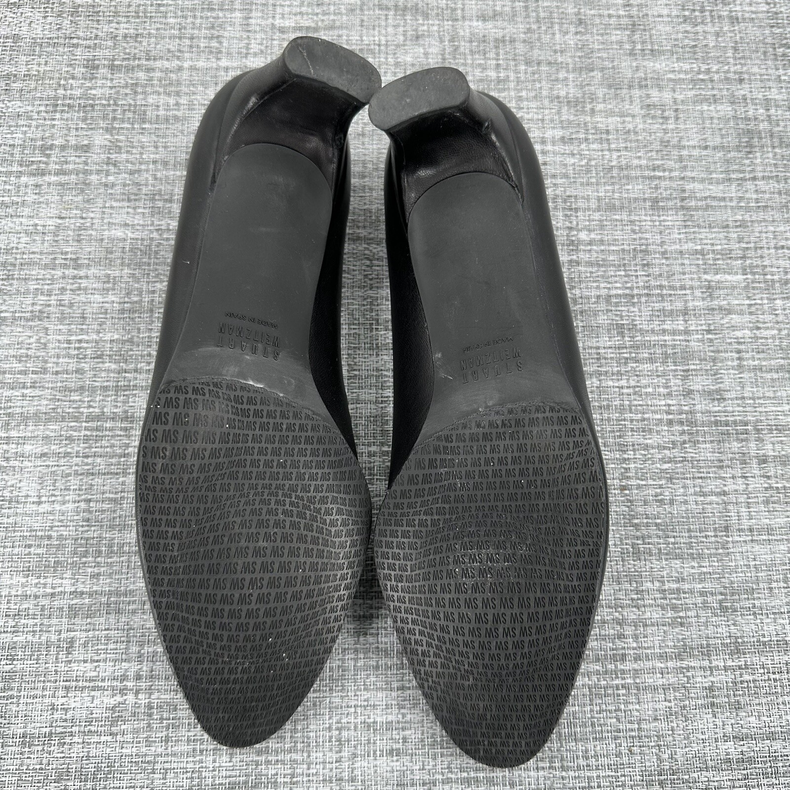 Stuart Weitzman Black Leather Pumps Size 8.5 Round Toe Career Office