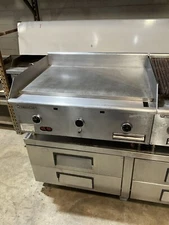 SOUTHBEND 36” THERMOSTAT GRIDDLE/ FLAT GRILL/ PLANCHA USED