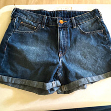 H M Denim Women's Blue Mid Rise Dark Wash 5-Pocket Button Denim Shorts 6