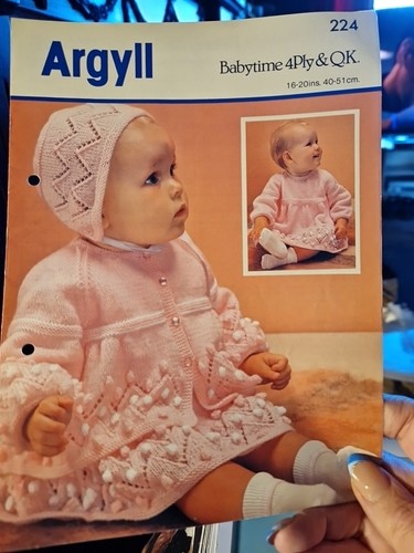Argyll Strickanleitung 224 4fädig QK Baby Kleid Jacke Mütze