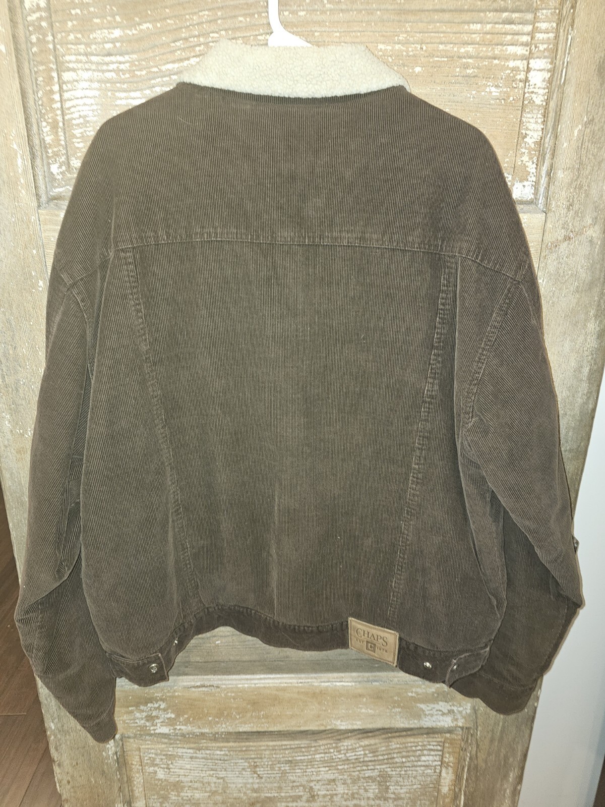 Picture 2 of 4