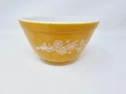 Vintage Pyrex Butterfly Mixing Bowl #401 750ml Gold White Flowers