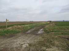 Photo A2 Bridleway  over  Whitgift  Sewer  (Drain)  from  Church  Lane L c2018