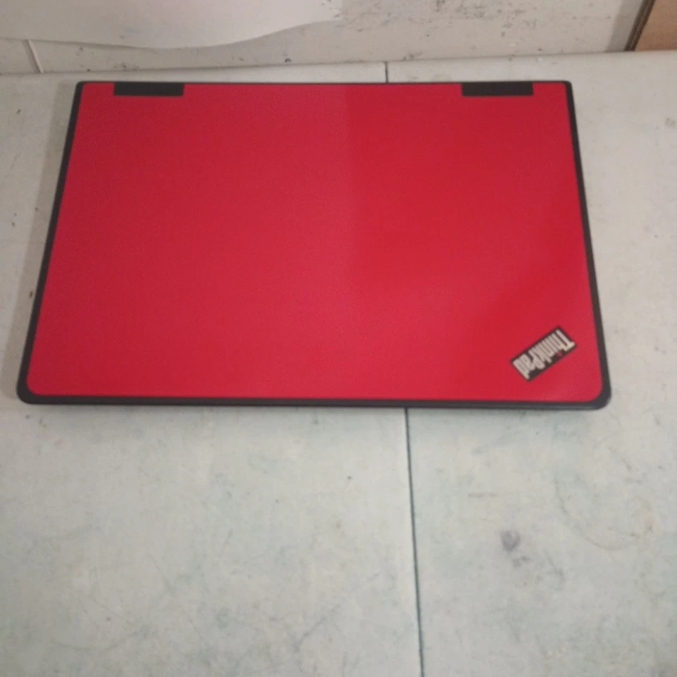 ROJO DELGADO Lenovo ThinkPad i3-7100U 2.4GHz 16GB RAM 256G SSD,WIN11,CAM Foto 2 de 4