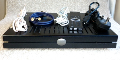 Audiophile Linn Sneaky Music DS Streamer-Amplifier with Remote control