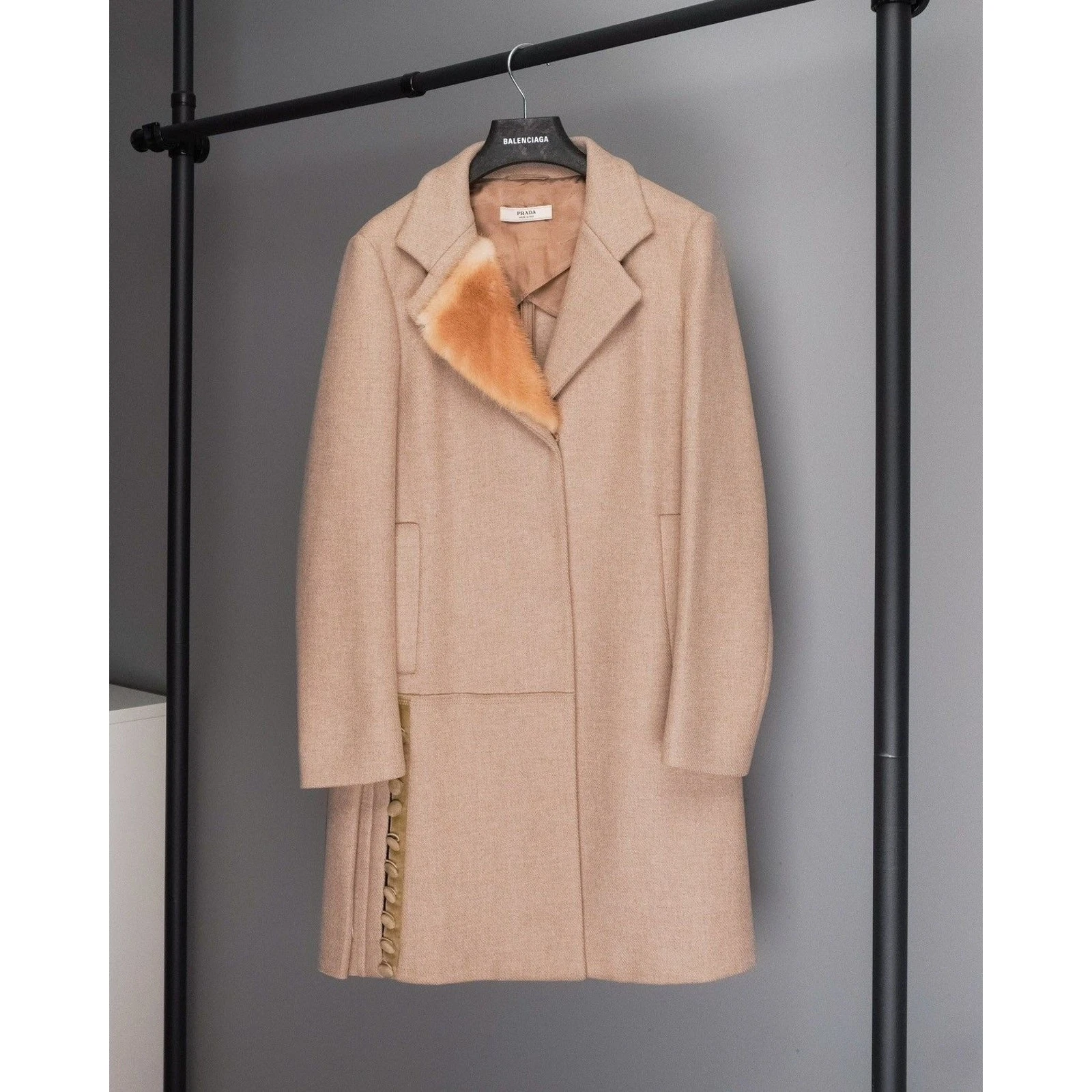 Giacca cappotto marrone lana collo pelliccia prada vintage