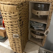 Wicker Basket Wine Carrier