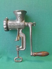 VECCHIO ANTICO TRITACARNE DA BANCO A MANOVELLA MARCATO JUPITER-W 5 VINTAGE. G9