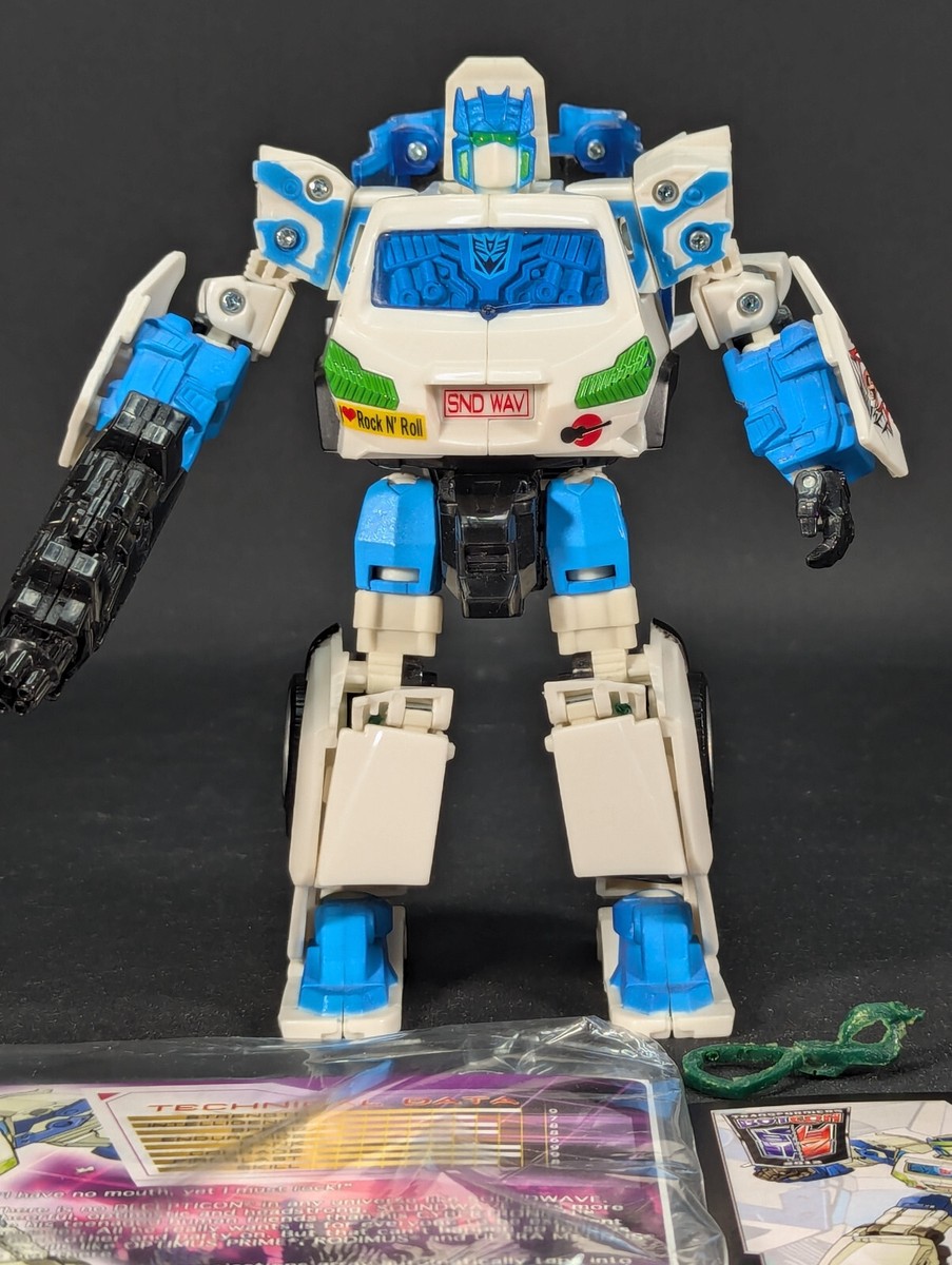 Transformers Botcon Invasion Shattered Glass Soundwave complete