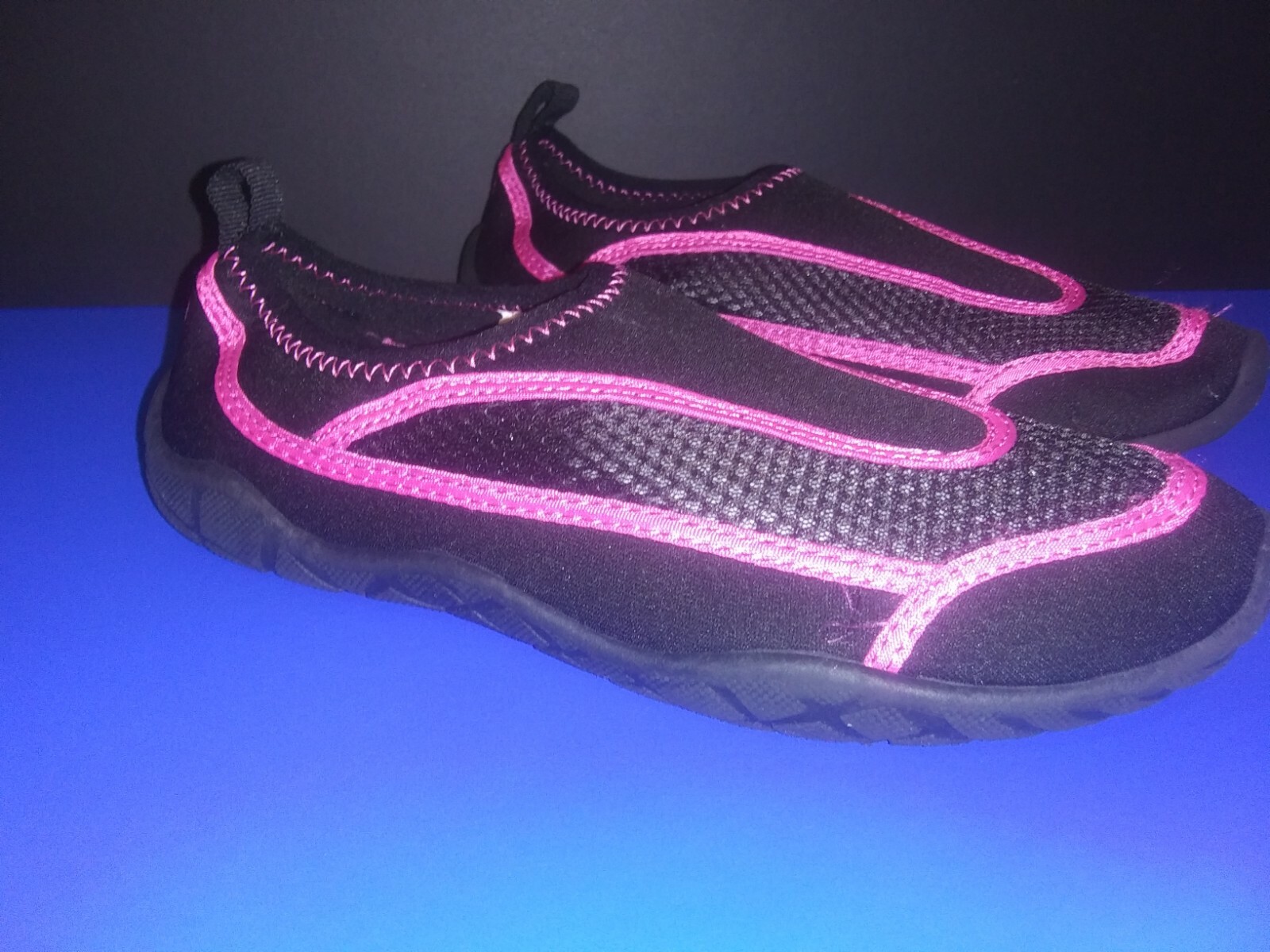 maui and sons water shoes