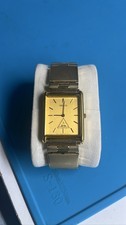 Seiko V700 Tank Watch Men Gold Tone Square