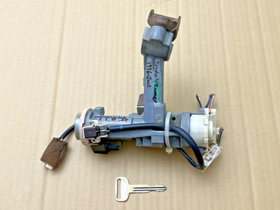 1996 2002 TOYOTA 4RUNNER IGNITION SWITCH LOCK CYLINDER WITH KEY ASSEMBLY 1997 98