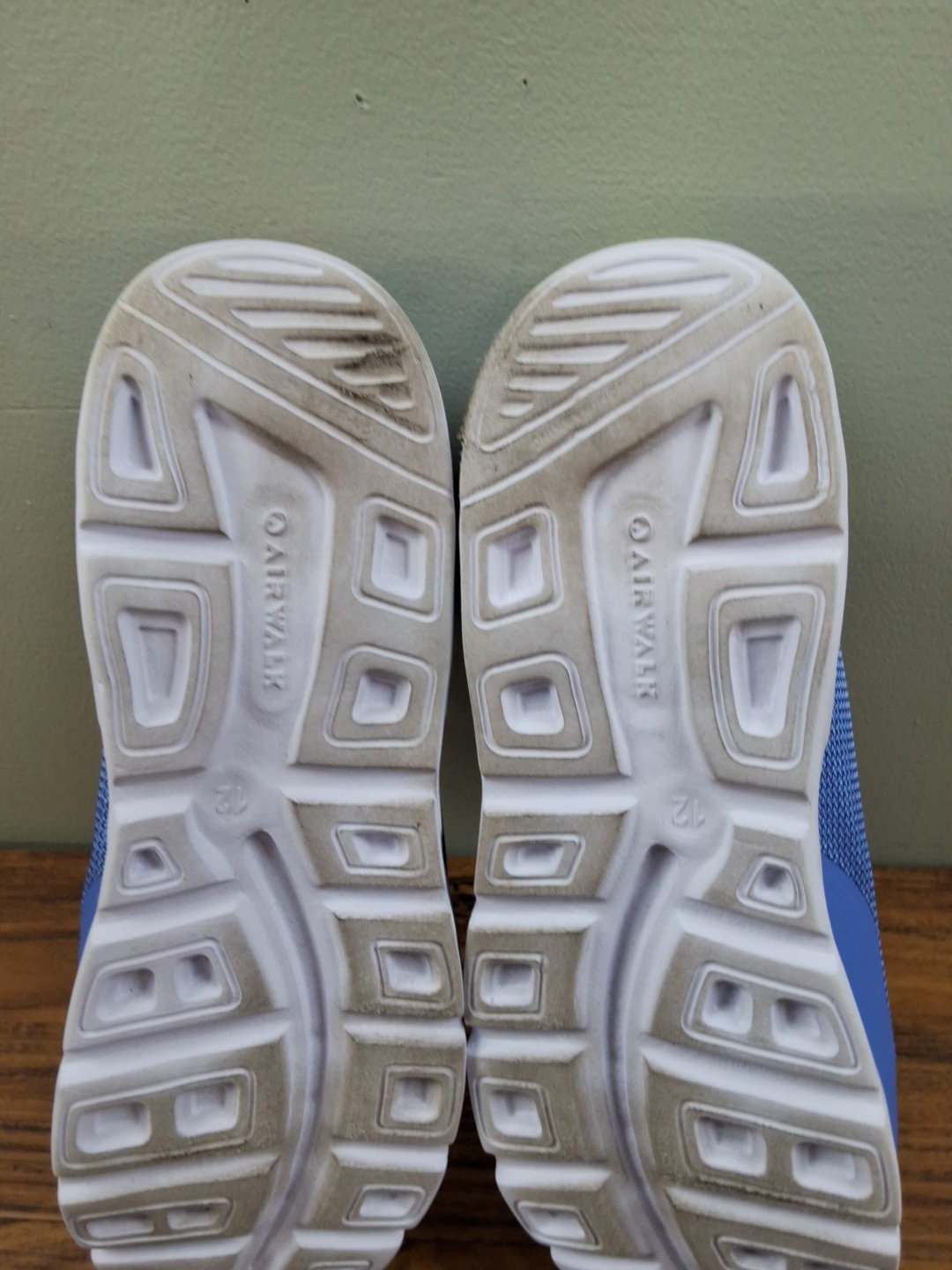 Payless Airwalk Women's Size 12 Sneakers Blue Walking Casual Colorful 